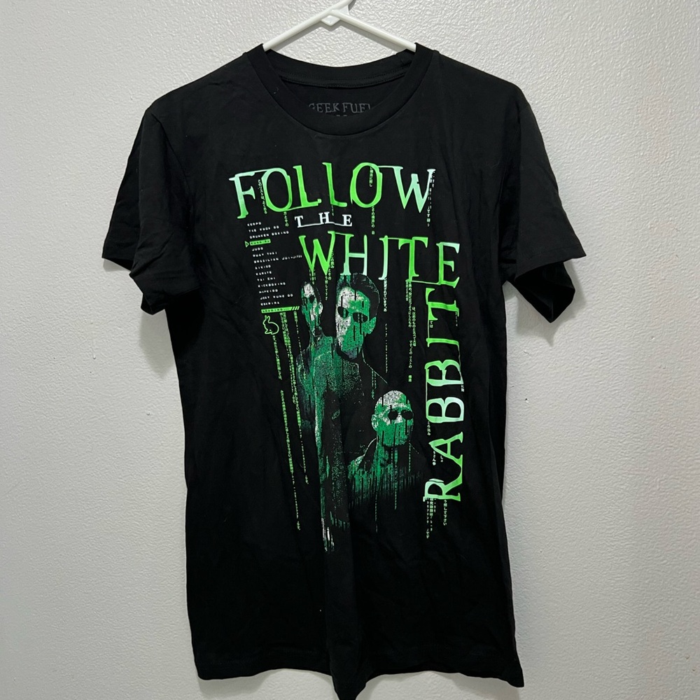 Matrix geekfuel exclusive size medium shirt new nwot white rabbit